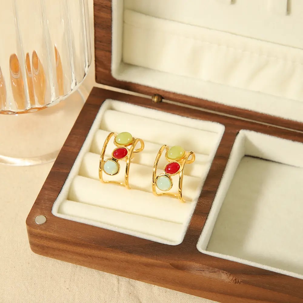 1 pair of creative and fashionable  gold-plated stainless steel hollow geometric gemstone earrings for women for daily wear 